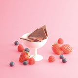 ROYCE' Prafeuille Chocolat Berry Cube